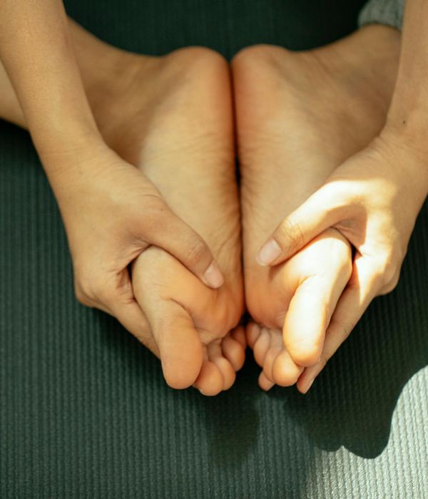 Infographic showing the four stages of a fitness workout session.